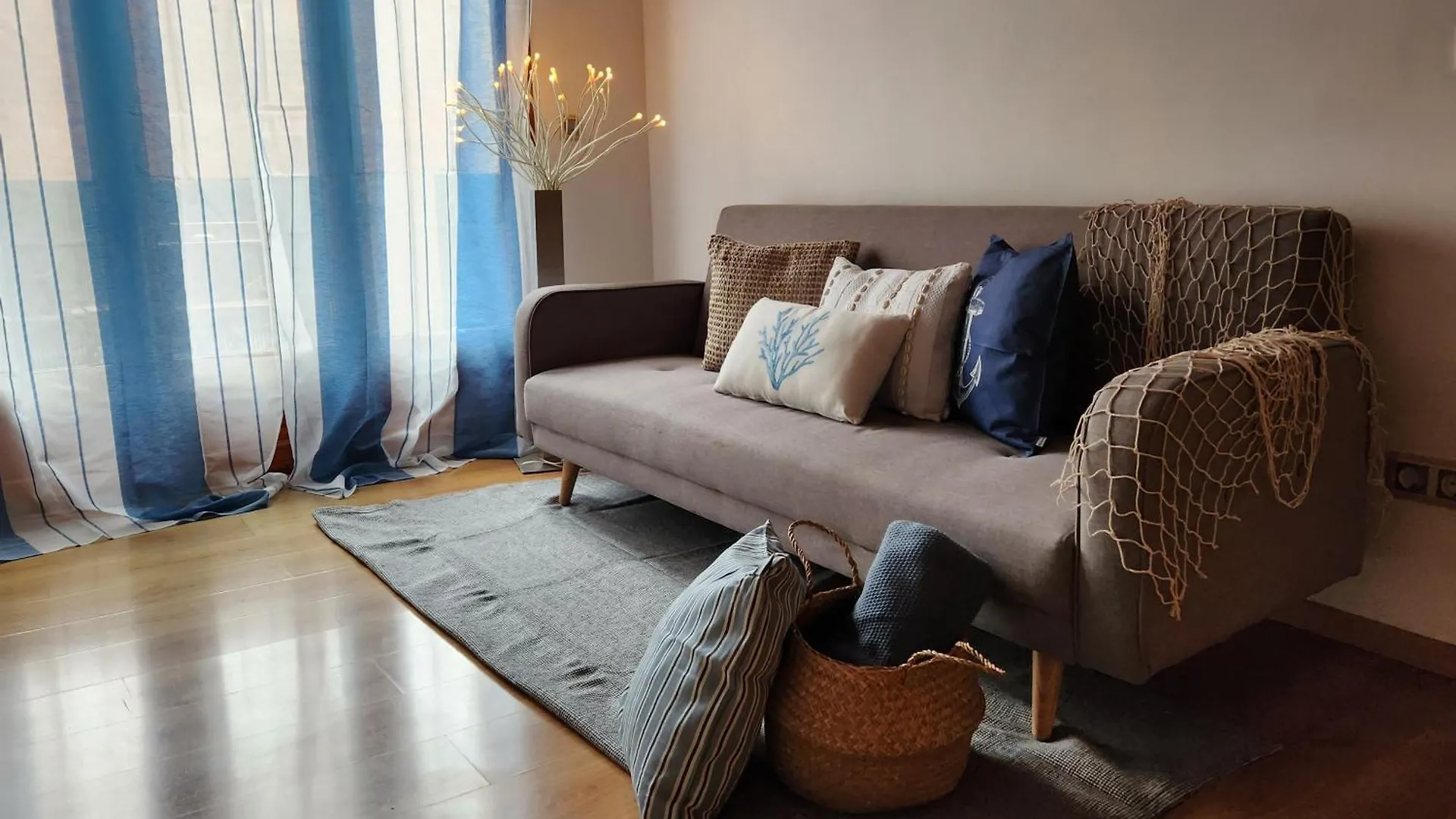 Apartments Near Ramblas - Only For Stays Over 32 Days Barcelona