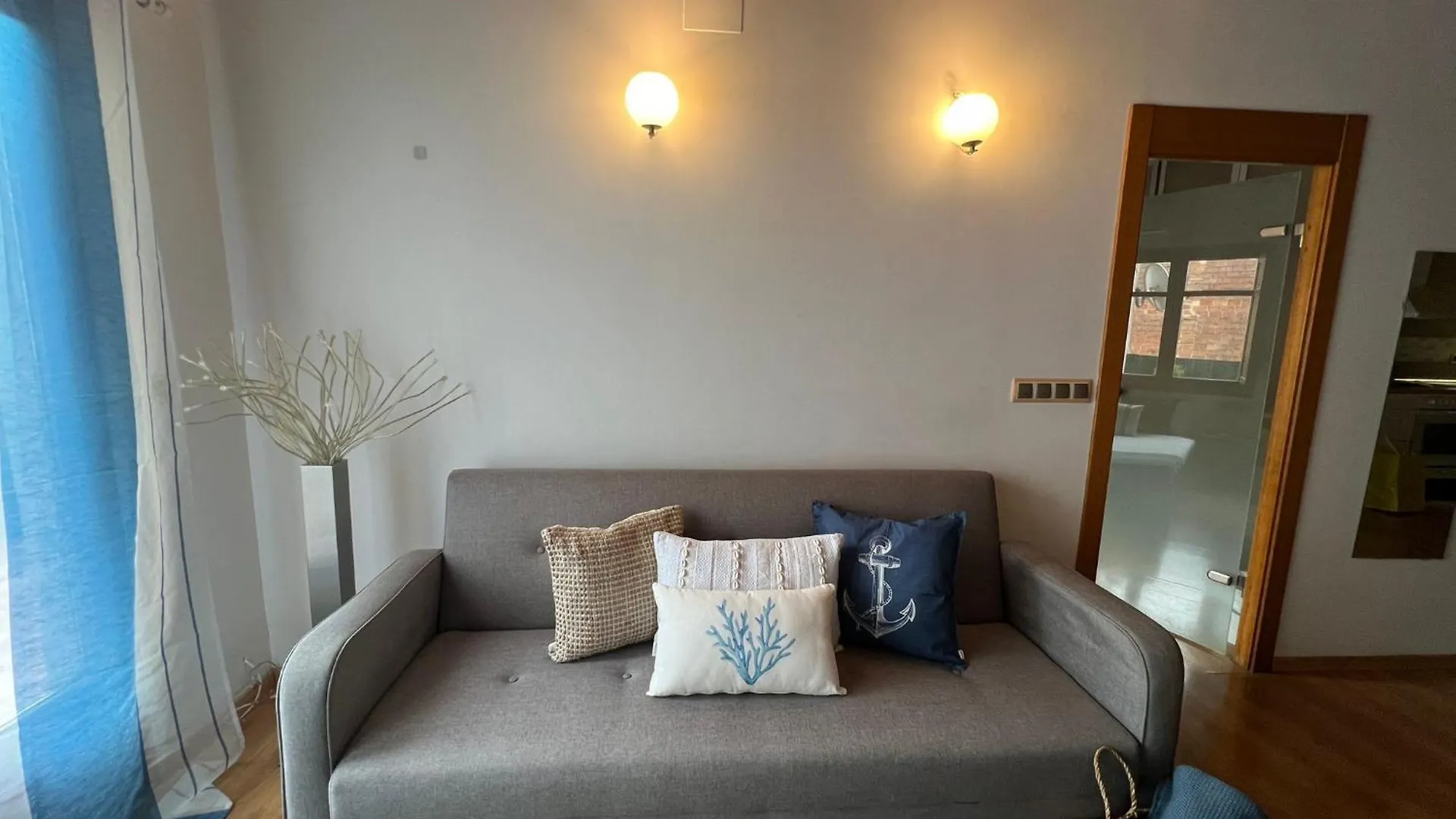Apartments Near Ramblas - Only For Stays Over 32 Days Barcelona