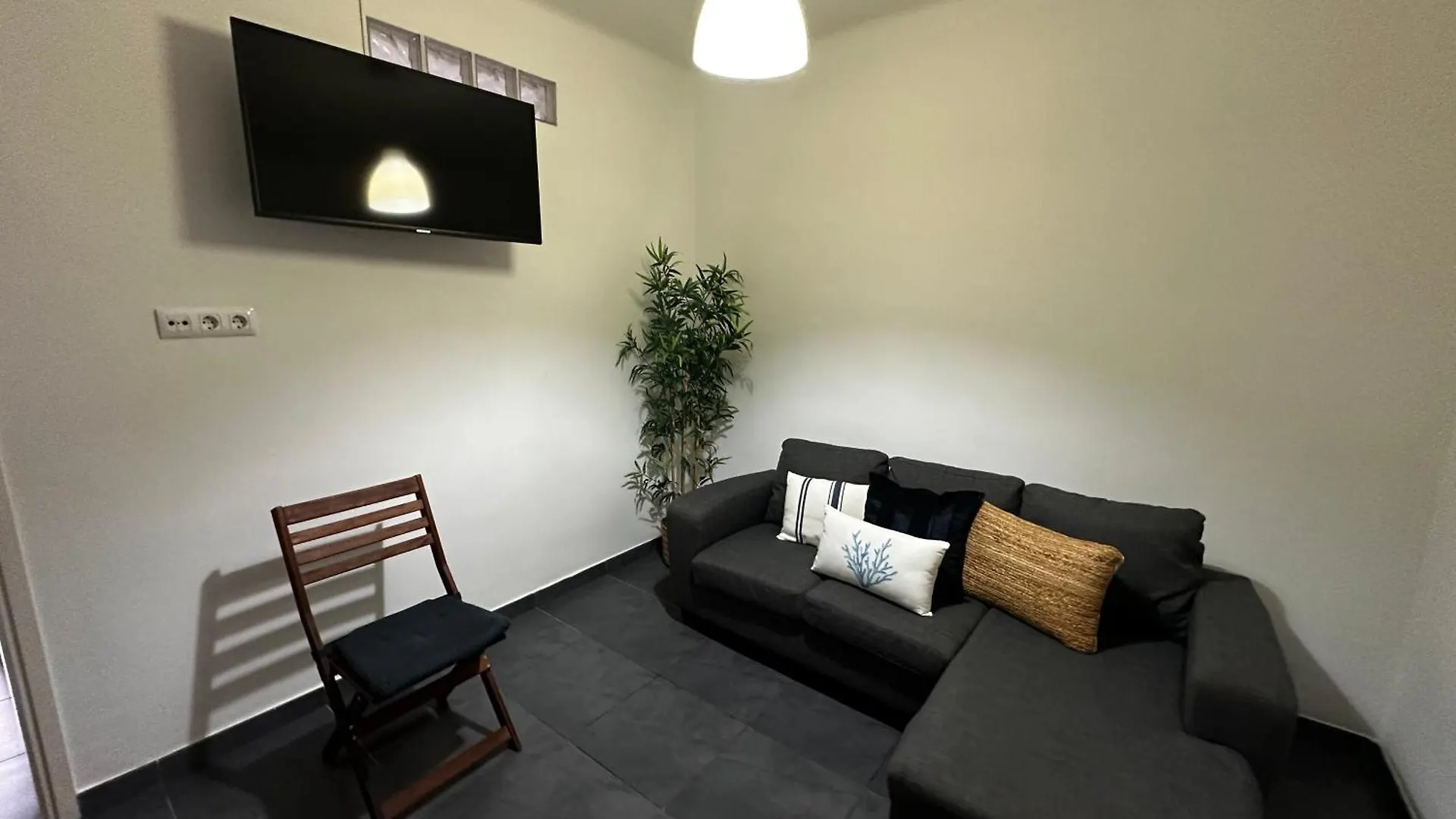 Apartments Near Ramblas - Only For Stays Over 32 Days Barcelona